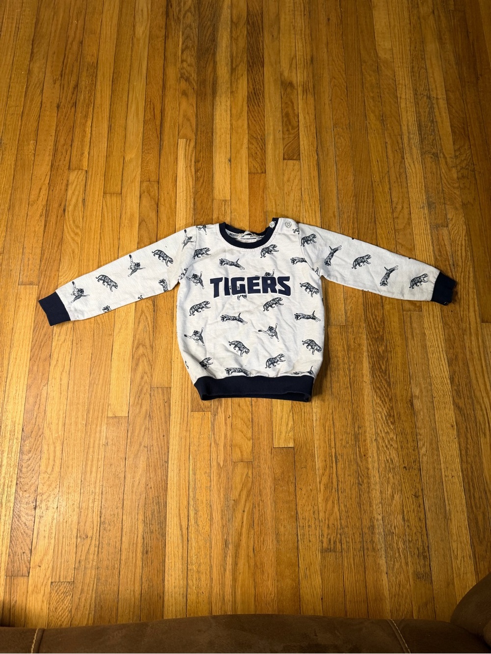 Breeze 2T Tigers Crewneck